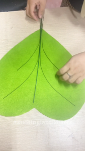 how to make a giant 4-leaf clover, adding veins