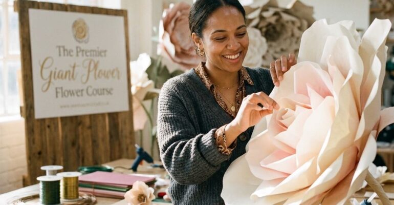 the_premier_giant_paper_flower_featured_12572